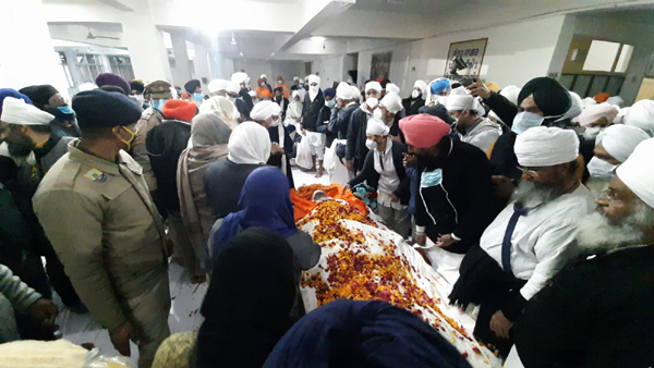 Baba Iqbal Singh Funeral कर्मभूमि बड़ू साहिब में पंचतत्व में विलीन हुए पद्मश्री बाबा इकबाल सिंह किंगरा