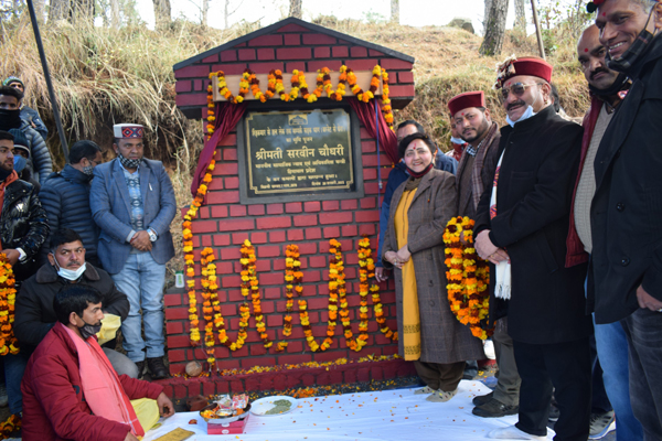 Sarveen Choudhary did Bhoomi Pujan लिंक रोड घेरा सुक्कूघाट पर व्यय होंगे 15 करोड़