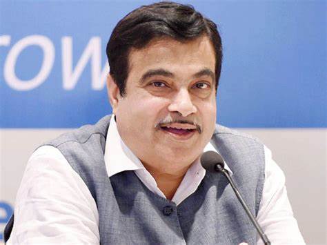 Nitin Gadkari New Announcement : नई कारों में जल्द लगकर आएगा छह एयरबैग स्टैंडर्ड सेफ्टी फीचर