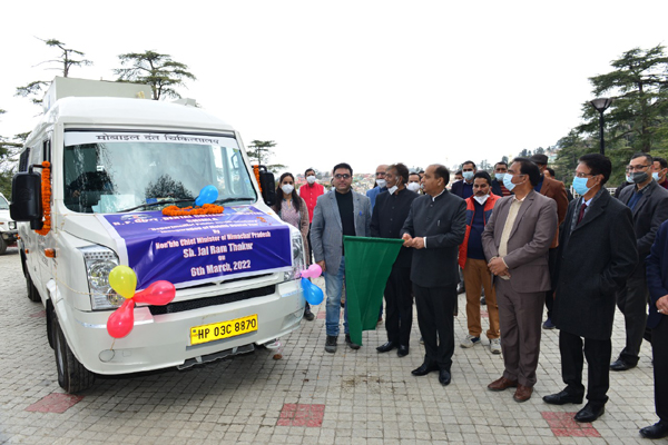 Mobile Dental Van हिमाचल सीएम ने मोबाइल डेंटल वैन को दिखाई हरी झंडी