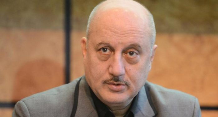 Happy Birthday Anupam Kher: जन्मदिन के ख़ास अवसर पर जाने अभिनेता की पहली फिल्म के बारे में