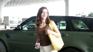 Ananya Panday Spotted at Airport: गोवा में किसी प्रोजेक्ट के लिए अभिनेत्री ने मुंबई से भरी उड़ान