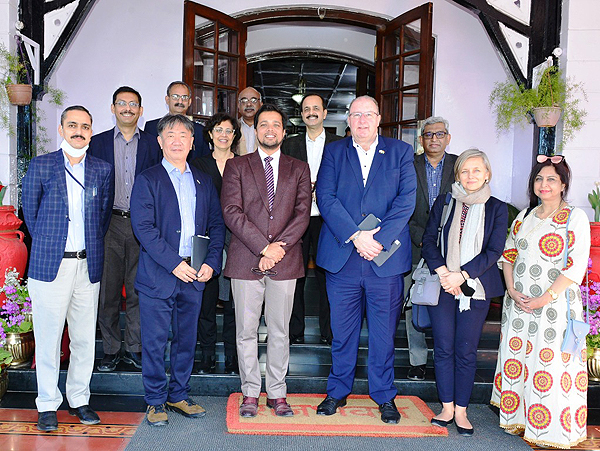 World Bank Team Visited Himachal Raj Bhavan विश्व बैंक की टीम ने किया हिमाचल राजभवन का दौरा