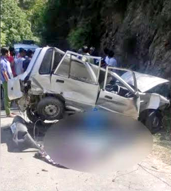 2 Youths Killed in Car Accident चम्बा-जुम्महार रोड पर कार दुर्घटना में 2 युवकों की मौत