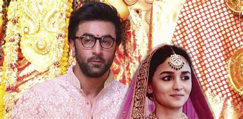 Alia Bhatt And Ranbir Kapoor Wedding Update आलिया-रणबीर के सात फेरे होंगे ऋषि कपूर की यादो से जुड़े ख़ास वेन्यू में