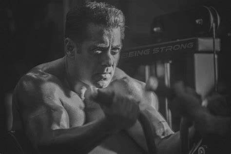 Salman Khan Shared Shirtless Pic : राखी सावंत ने किया कुछ ऐसा कमेंट