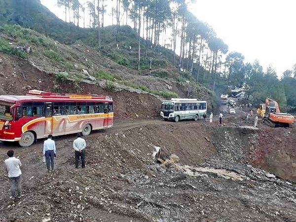 प्रस्तावित पठानकोट-मंडी फोरलेन का विरोध Opposition to the Proposed Pathankot-Mandi Four Lane