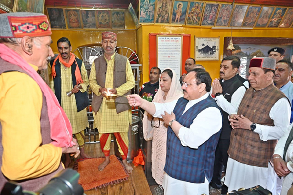 JP Nadda Bowed His Head at Jakhu Temple जेपी नड्डा ने जाखू मंदिर में टेका माथा