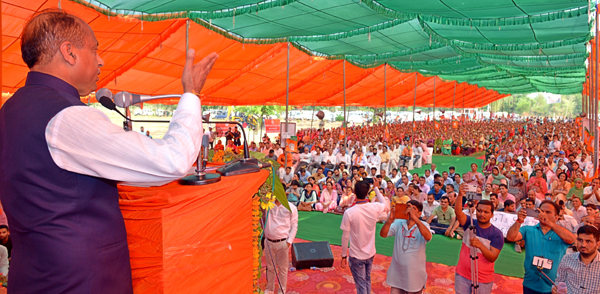 ज्वालामुखी विधानसभा क्षेत्र में विकासात्मक परियोजनाओं के लोकार्पण व शिलान्यास