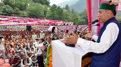 एचपी सीएम जय राम ठाकुर ने रामपुर विधानसभा क्षेत्र में विकासात्मक परियोजनाओं के उद्घाटन व शिलान्यास किए