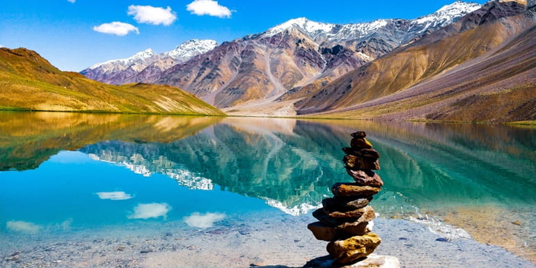 Lake in himachal pradesh: हिमाचल में पौराणिक महत्व को समाहित की हुई झील, जानिए रहस्यमयी इतिहास