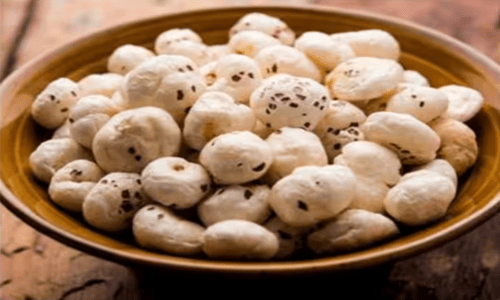 Benefits of Makhana: सुबह खाली पेट मखाने का सेवन हो सकता है बेहद फायदेमंद, जानिए कैसे…….