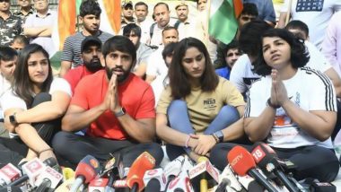 Vinesh Phogat Case: बृजभूषण सिंह के खिलाफ पहलवानों का धरना, पुलिस पर लगाया FIR दर्ज ना करने का आरोप, जानें क्या है मांग