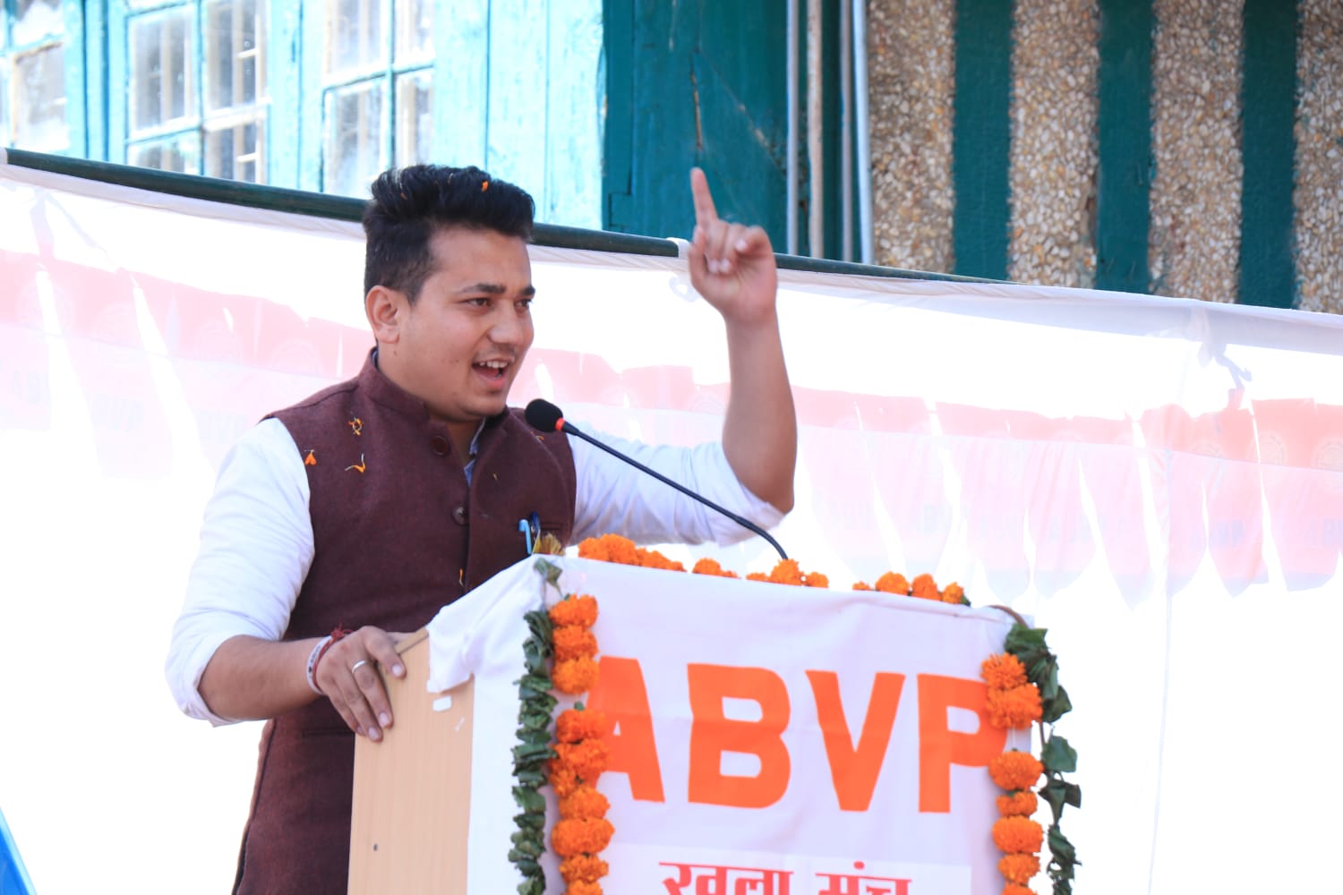 Himachal ABVP: प्रदेश मंत्री आकाश नेगी ने दिया बयान, प्रदेश सरकार पर शिक्षा के ढांचे को तोड़ने का लगाया आरोप