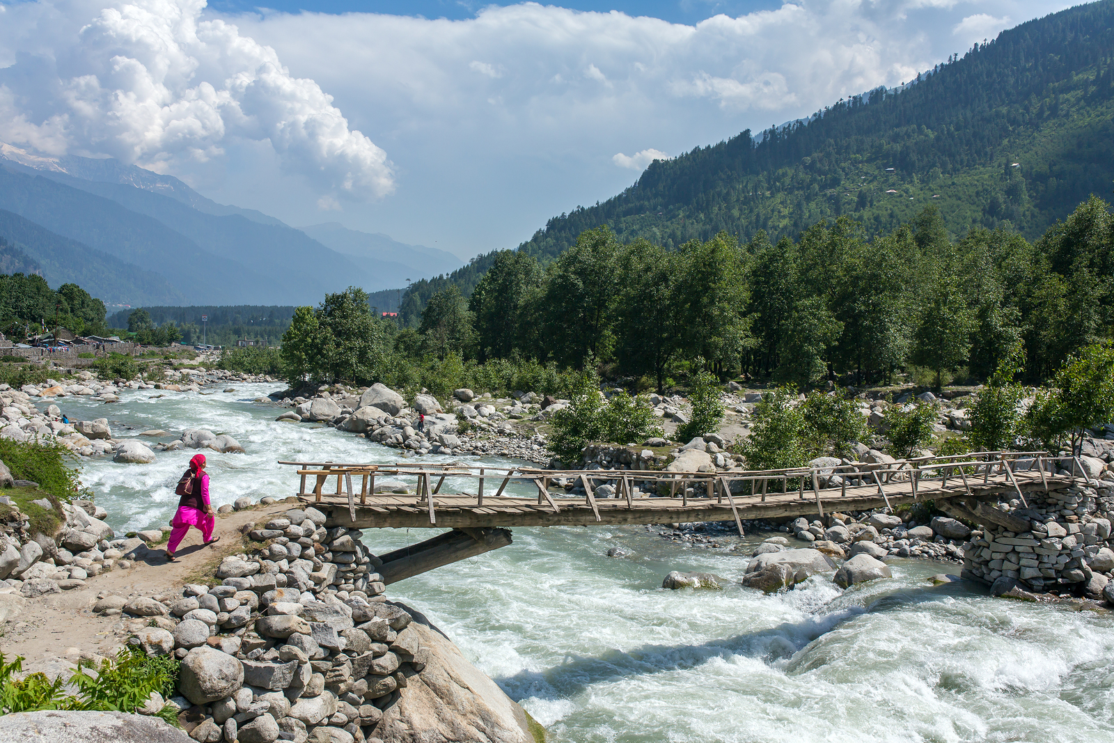 Himachal Tourist places: अगर गर्मियों में आप भी घूमने की कर रहे है तैयारी तो, मनाली की इन हिडेन डेस्टिनेशन का जरूर करें दीदार