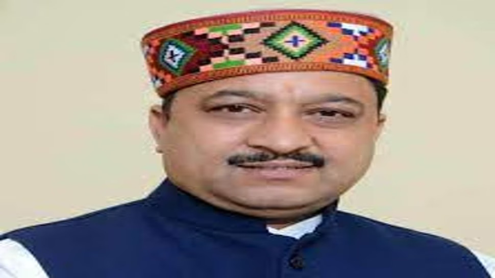 Himachal politics: सुरेश कश्यप ने सरकार पर साथा निशाना, बोले-आउटसोर्स कर्मचारियों की नौकरी जाना दुर्भाग्यपूर्ण