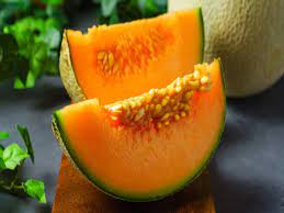 Benefits of Muskmelon: खरबूजे के अंदर छुपे है कई गुण, जानें इसे खाने के फायदें