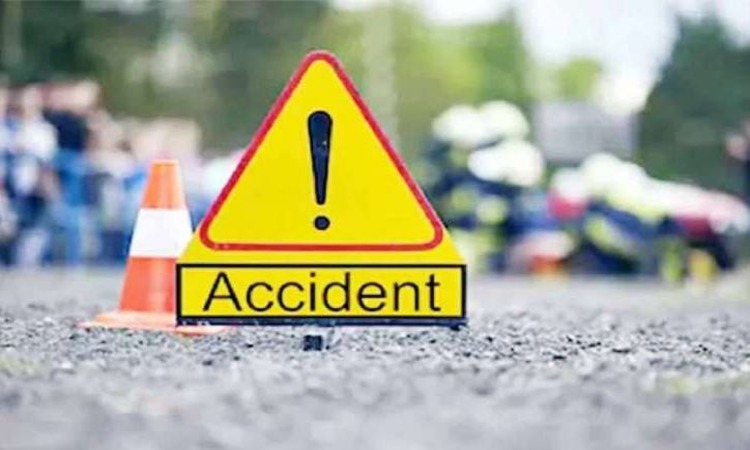 Himachal Accident: शादी समारोह में जा रहे 3 युवकों की मौके पर मौत, 2 गंभीर रुप में घायल