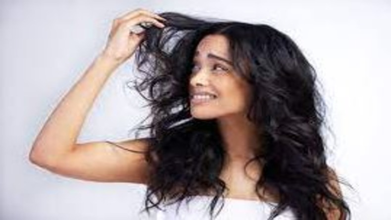 Hair care Tips: अगर आपके बाल भी रहते है फ्रिजी और उलझे हुए, तो परेशान होने की जरुरत नहीं, इस स्पेशल ट्रीटमेंट से रखें उनका ख्याल