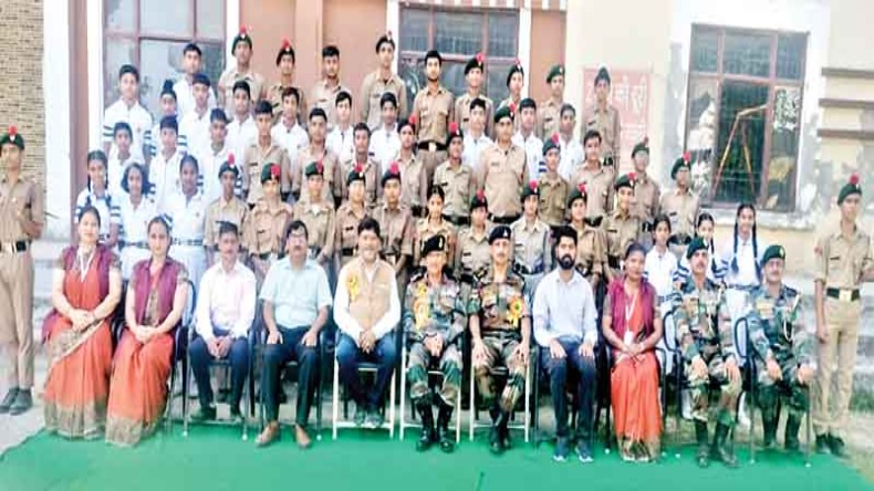 NCC cadet: ग्रुप कमांडर रोहित दत्ता बोले- जिम्मेदारी के साथ बने अच्छे नागरिक