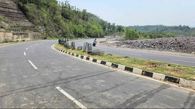 Nerchowk four lane: परिवहन कमेटी तय करेगी फोरलेन पर न्यूनतम-अधिकतम रफ्तार