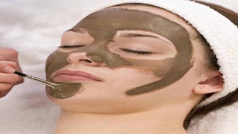 Benefits of Multani Mitti: मुल्तानी मिट्टी हैं आपकी स्किन के लिए बहुत फायदेमंद, यह किसी वरदान से कम नहीं