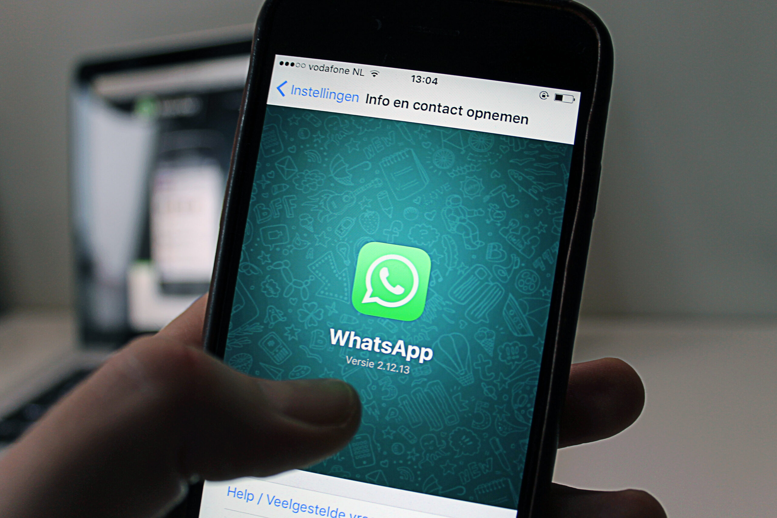 WhatsApp Chat Lock: वॉट्सऐप  पर अब कोई नहीं खोल पाएगा आपके पर्सनल मैसेज, जानें कैसे करें नए फीचर का इस्तेमाल