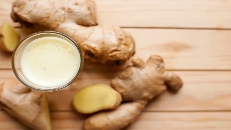 Ginger Milk Benefits: अदरक और दूध से करें मॉनसून की समस्याओं को दूर, अपनाएं ये उपाय