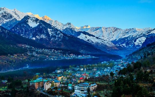 Manali News: अब अगले 6 महीने तक मनाली आने वाले पर्यटकों को टोल टैक्स के साथ-साथ ग्रीन टैक्स से भी मिलेगा छुटकारा