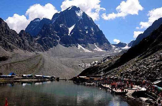 Manimahesh Yatra: अब श्रद्धालुओं को बीने पंजीकरण नहीं मिलेगी मणिमहेश यात्रा की अनुमति, जिला प्रशासन ने लिया फैसला