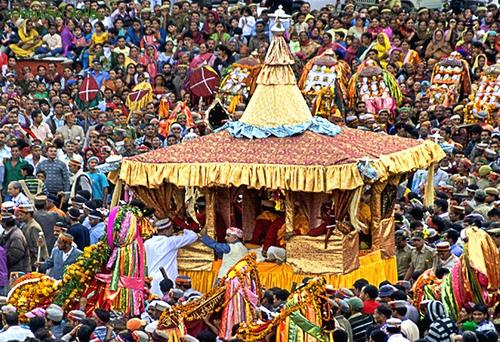 International Kullu Dussehra: अंतरराष्ट्रीय कुल्लू दशहरा की तैयारिया हुई शुरू, 332 देवी-देवताओं को किया आमंत्रित