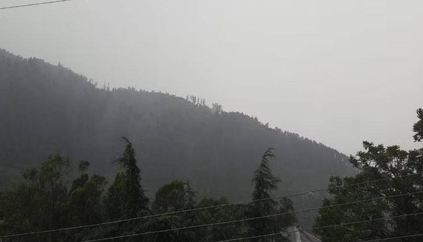 Himachal Weather: हिमाचल के कई क्षेत्रों में 18 सितंबर तक मौसम खराब, मानसून में अभी तक 2611 घर ढहे