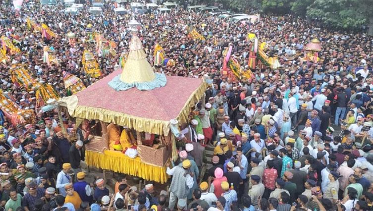 Kullu Dussehra: रोग मुक्ति पर करी थी राजा ने दशहरा की शुरुआत, जानें इसकी दिलचस्प कहानी