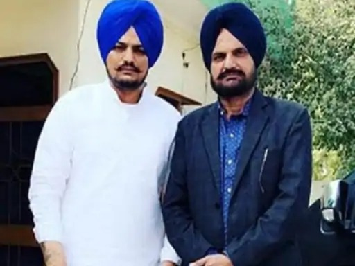 Sidhu Moose Wala: मूसेवाला के पिता का पुलिस पर आरोप, कहा-जेल में लॉरेंस ने फिरौती दी