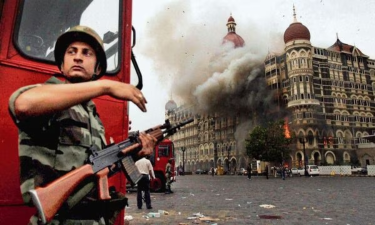 26/11 Mumbai Attack: वो दिन जब आतंकियो ने किया था मुंबई पर हमला, जानें उस काली रात की पूरी सच्चाई