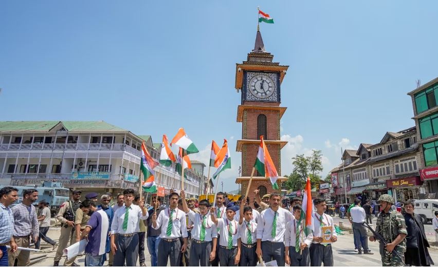 Article 370 हटने के बाद कितना बदल गया कश्मीर?..आइए जानते हैं