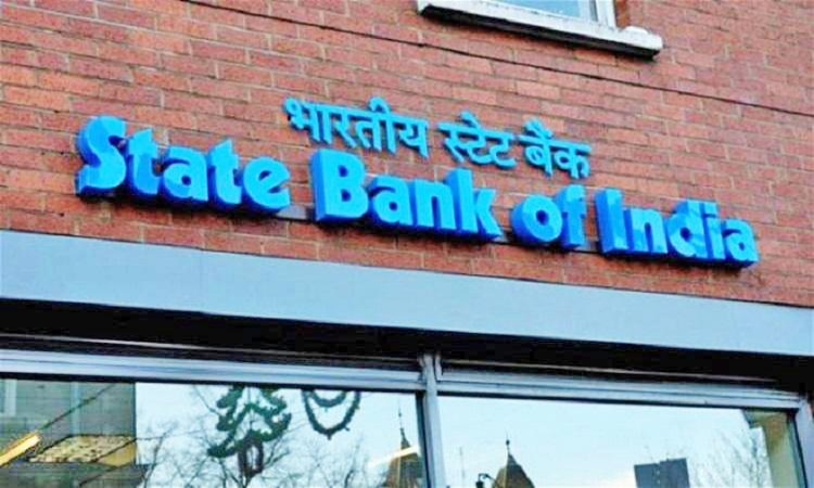 Job Vacancy: SBI ने निकाली 8 हजार से ज्यादा पदों पर भर्ती, जानें कैसे करें अप्लाई