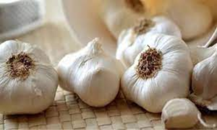 Chinese Garlic: कहीं आप भी तो नही खा रहे चाइनीज लहसुन, जहर से भी ज्यादा है ये खतरनाक