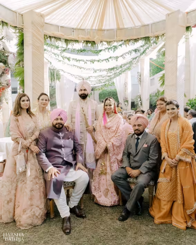 Karan Sidhu Wedding:नवजोत सिद्धू के घर बजी शहनाई! बेटे करण ने इनायत से की शादी, देखें तस्वीरें