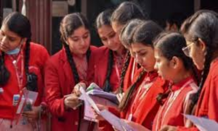 CBSE Board Exam 2024: किसान आंदोलन के बीच CBSE ने जारी किया अहम नोटिस, छात्रों -परिजनों को दी ये एडवाइज