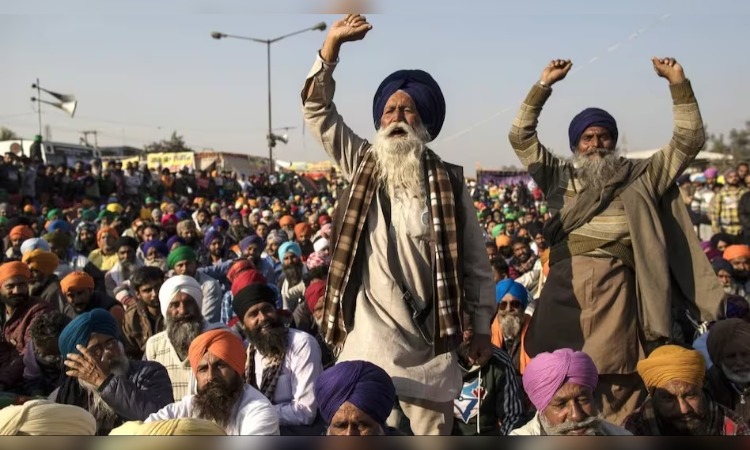 Farmers Protest : खनौरी बॉर्डर पर साथी की मौत से आक्रोश में किसान, आज तीन घंटे सड़कें जाम रहेंगी