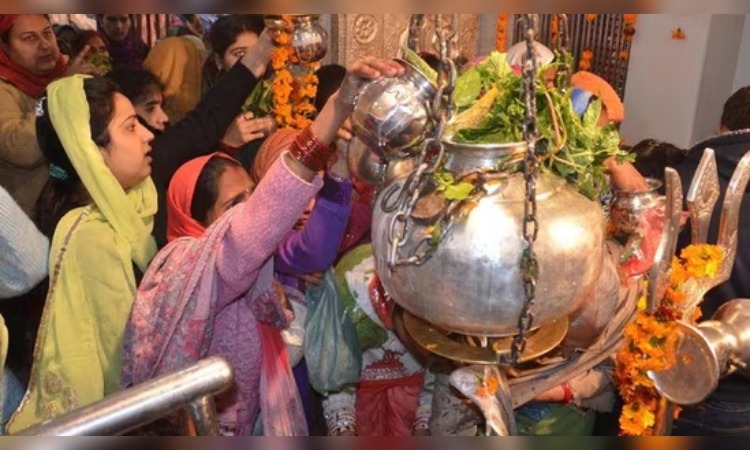 Mahashivratri 2024: महाशिवरात्रि पर भोले की भक्ति में डूबे भक्त, हर-हर महादेव के जयकारों से गूंजे शिवालय