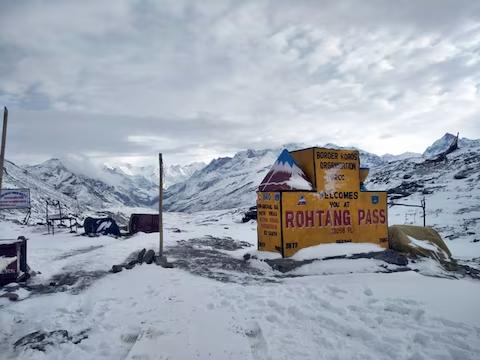 Rohtang Pass Open: टूरिस्ट्स के लिए अब खुल गया रोहतांग पास, जानें-कहां से मिलेगा परमिट