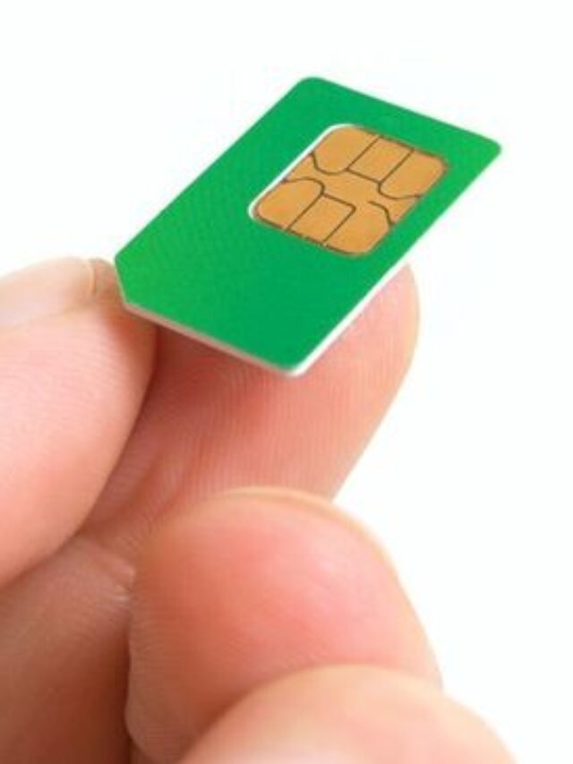 एक कोने से क्यो कटे रहते SIM Card?