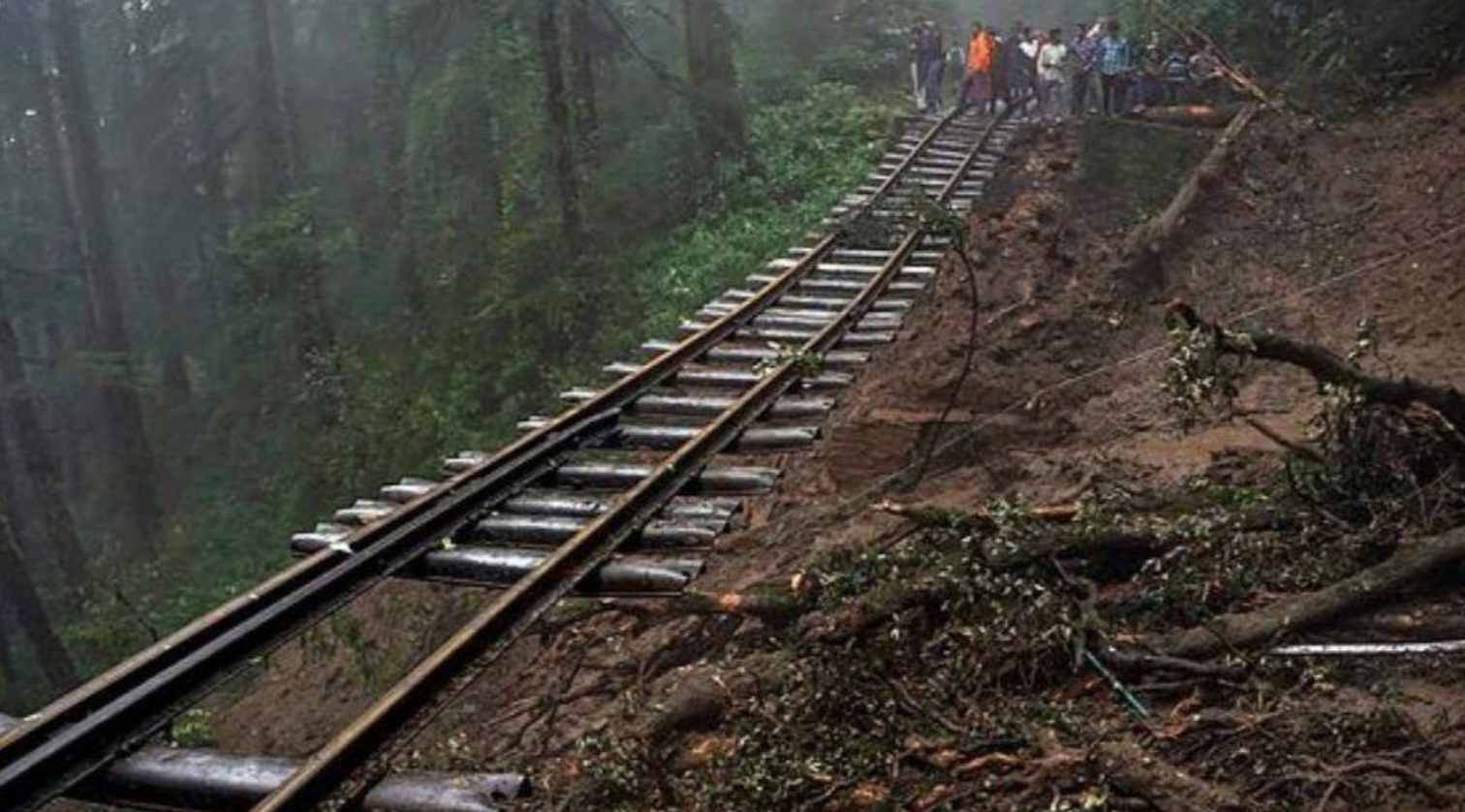 Shimla Train: शिमला रेलवे पुल में दरार से ट्रेन सेवाएं रुकी, पर्यटकों की बढ़ी मुश्किलें