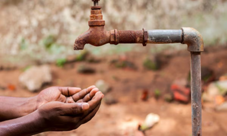 Himachal Water Crisis: शिमला में भारी संकट, इन क्षेत्रों में लोगों को हो रही पानी की परेशानी