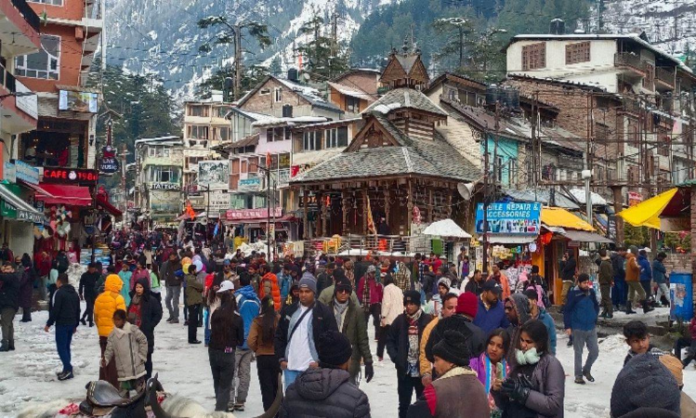 Himachal News: चुनाव के बाद मनाली में उमड़ा पर्यटकों का सैलाब, करीब इतनो लोगों की पहुंचने की उम्मीद