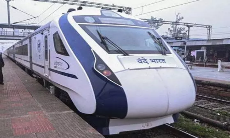 Stone pelting on vande bharat express: अमृतसर से दिल्ली जाने वाली वंदे भारत पर पथराव, दहशत में यात्री