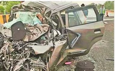 Himachal Car Accident: 200 मीटर खाई में गिरी कार, 2 की मौके पर मौत, 3 घायल