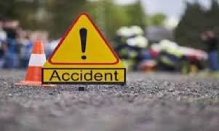 Accident: सफर करने से सावधान! चंडीगढ़-मनाली NH पर कार पर गिरा पत्थर, चाची-भतीजा घायल